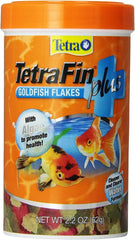 TetraFin Plus Goldfish Flakes 2.2 Ounces, Balanced Diet, With Algae To Promote Health